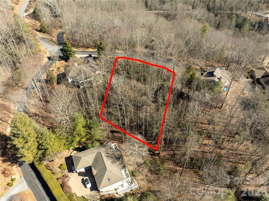2310 Golf Club Court, Hendersonville, NC 28739