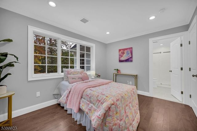 466 White Oak Ridge Rd, Millburn Twp., NJ 07078