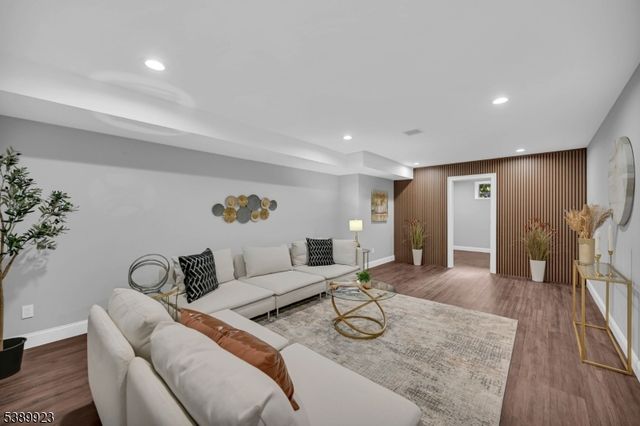 466 White Oak Ridge Rd, Millburn Twp., NJ 07078