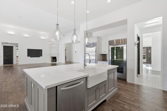 23863 N 73RD Lane, Peoria, AZ 85383