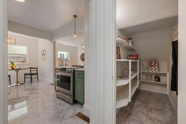 1856 N Edison St, Stockton, CA 95204