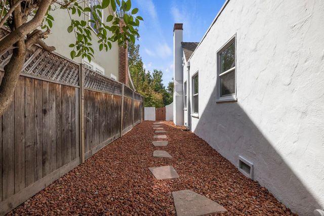 1856 N Edison St, Stockton, CA 95204