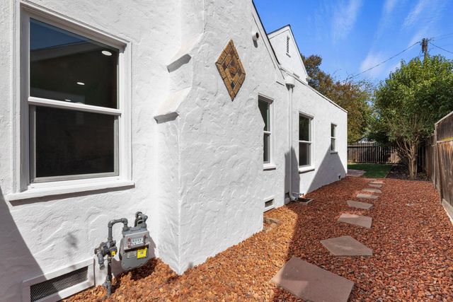 1856 N Edison St, Stockton, CA 95204