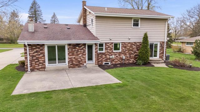 W153N9830 Neptune DRIVE, Germantown, WI 53022