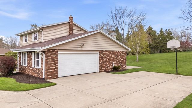 W153N9830 Neptune DRIVE, Germantown, WI 53022