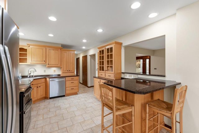 W153N9830 Neptune DRIVE, Germantown, WI 53022