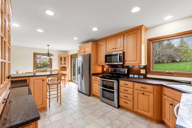 W153N9830 Neptune DRIVE, Germantown, WI 53022