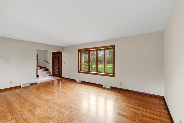 W153N9830 Neptune DRIVE, Germantown, WI 53022