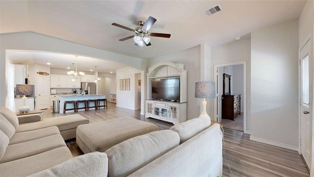 5253 Montague Loop, Bryan, TX 77807