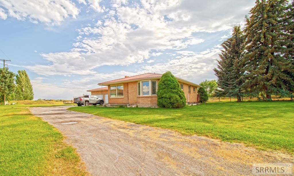 545 E 1250 N, Shelley, ID 83274