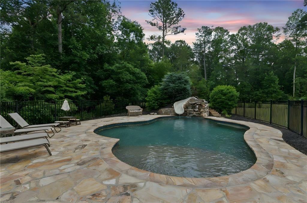 28 Dawson Manor Court, Dawsonville, GA 30534