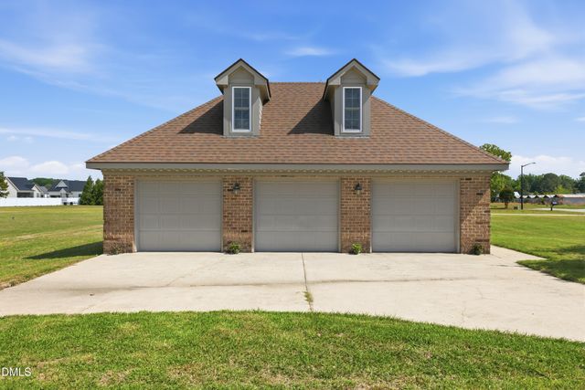 6301 Waters Edge Drive, Rocky Mount, NC 27803