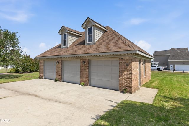 6301 Waters Edge Drive, Rocky Mount, NC 27803