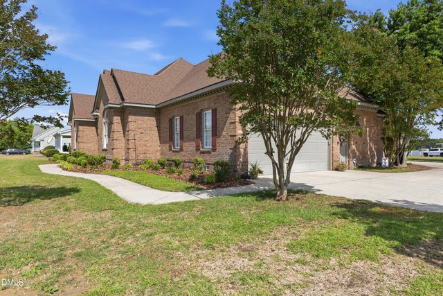 6301 Waters Edge Drive, Rocky Mount, NC 27803