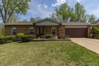 4452 Dantonaire Place, St Louis, MO 63128