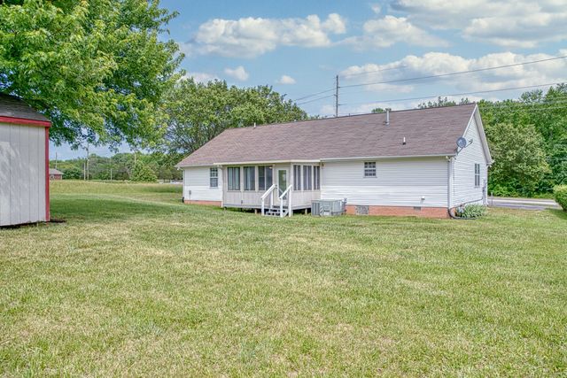 45 S Old Kentucky Rd, Cookeville, TN 38501