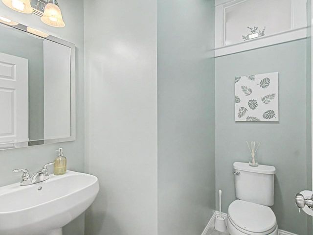 123 South Jefferson Road, South Burlington, VT 05403