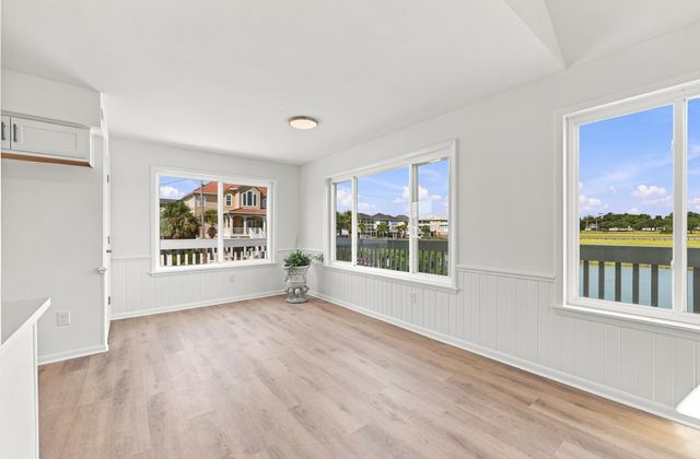 336 56th Ave. N, North Myrtle Beach, SC 29582