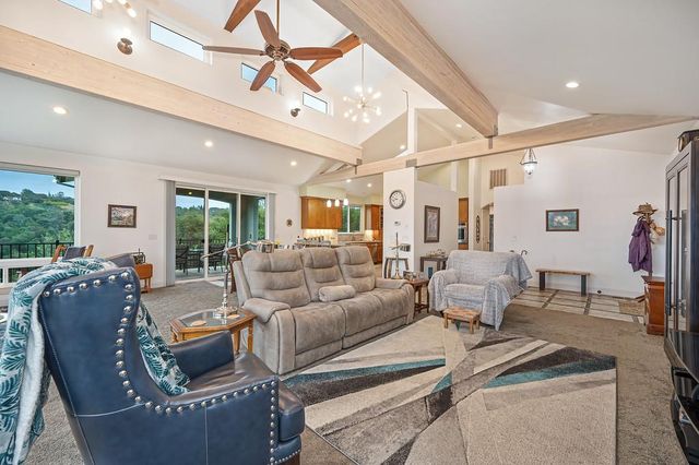 7357 Ridge Rd, Newcastle, CA 95658
