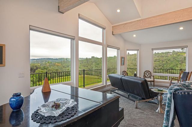 7357 Ridge Rd, Newcastle, CA 95658