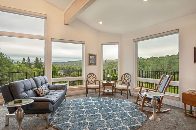 7357 Ridge Rd, Newcastle, CA 95658