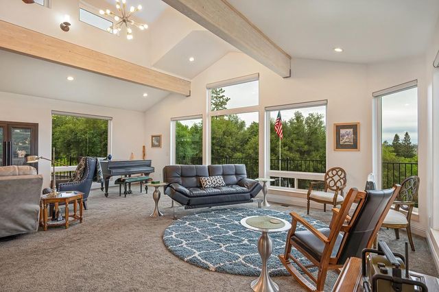 7357 Ridge Rd, Newcastle, CA 95658