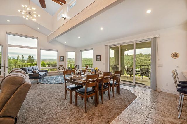 7357 Ridge Rd, Newcastle, CA 95658