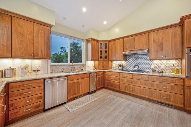 7357 Ridge Rd, Newcastle, CA 95658