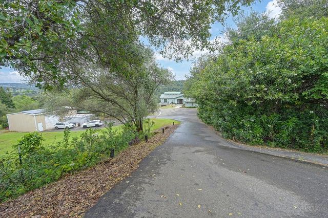 7357 Ridge Rd, Newcastle, CA 95658