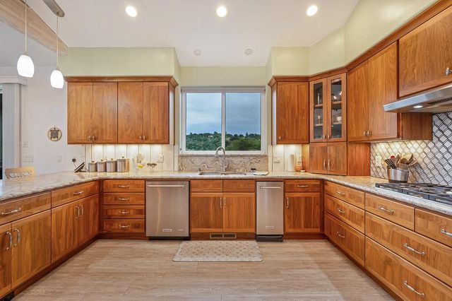 7357 Ridge Rd, Newcastle, CA 95658