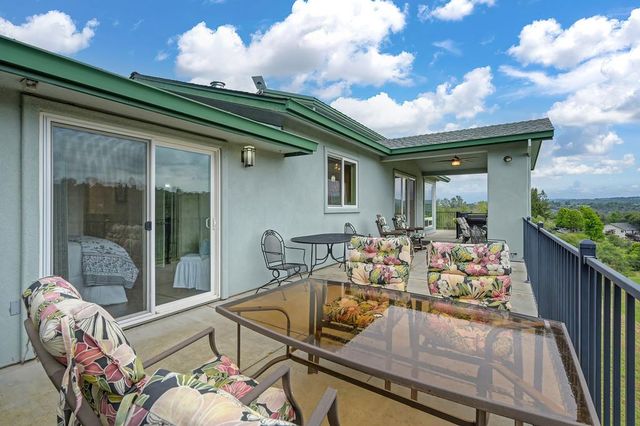 7357 Ridge Rd, Newcastle, CA 95658