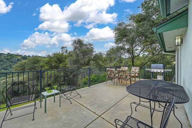 7357 Ridge Rd, Newcastle, CA 95658