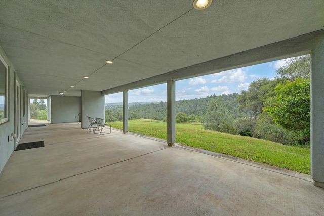 7357 Ridge Rd, Newcastle, CA 95658