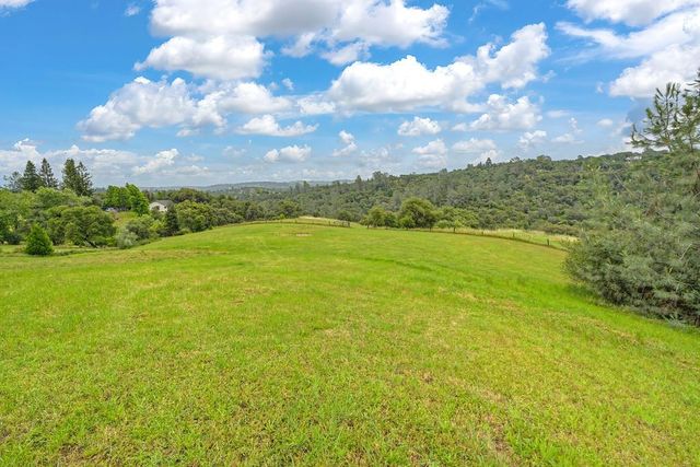 7357 Ridge Rd, Newcastle, CA 95658