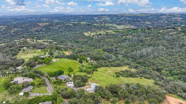 7357 Ridge Rd, Newcastle, CA 95658