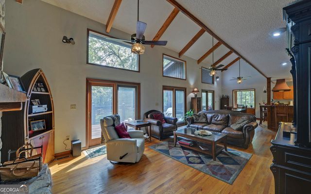 396 Greenleaf Drive, Lavonia, GA 30553