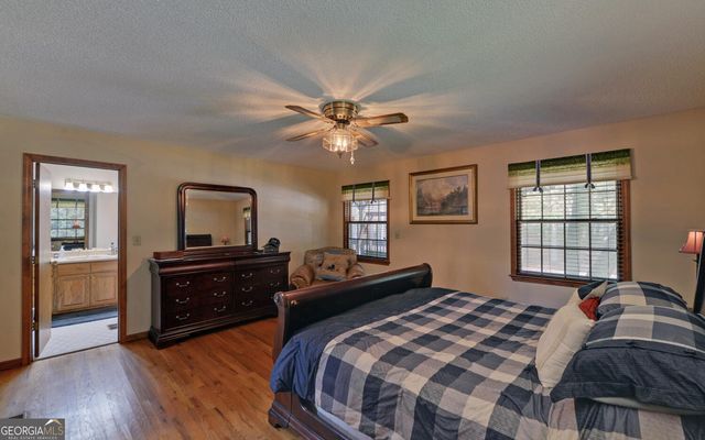 396 Greenleaf Drive, Lavonia, GA 30553