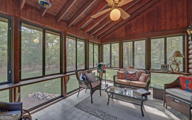 396 Greenleaf Drive, Lavonia, GA 30553