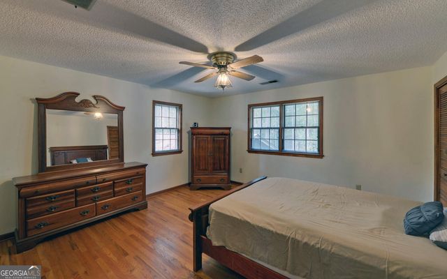 396 Greenleaf Drive, Lavonia, GA 30553