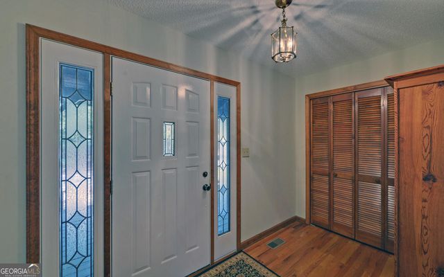 396 Greenleaf Drive, Lavonia, GA 30553