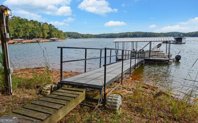 396 Greenleaf Drive, Lavonia, GA 30553