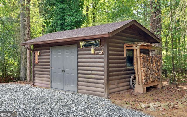 396 Greenleaf Drive, Lavonia, GA 30553