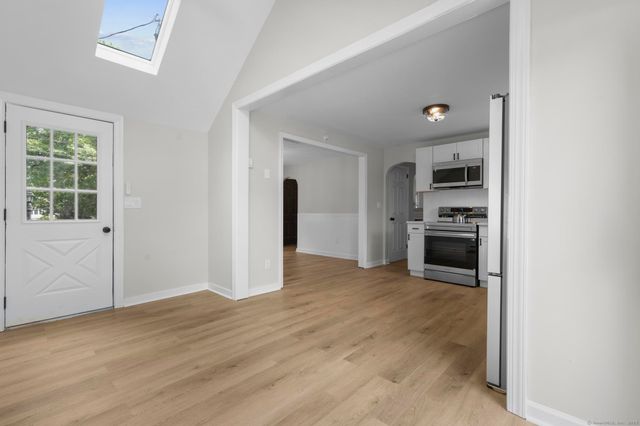 16 Samoset Avenue, North Haven, CT 06473