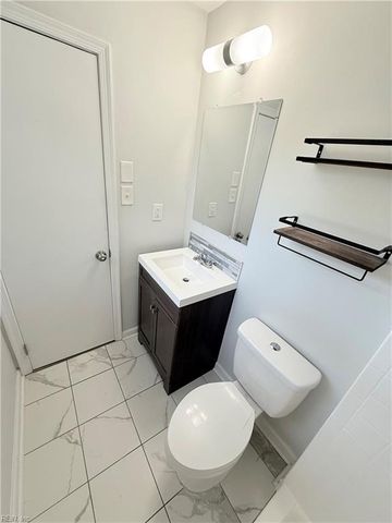 713 Churchill DR, Virginia Beach, VA 23464