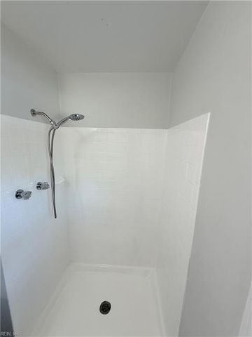 713 Churchill DR, Virginia Beach, VA 23464