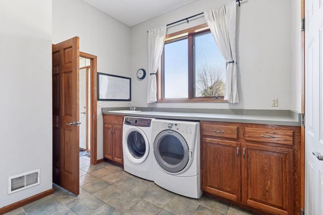 24120 Redwing Avenue, New Prague, MN 56071