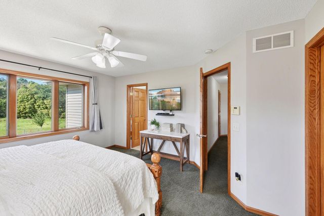 24120 Redwing Avenue, New Prague, MN 56071