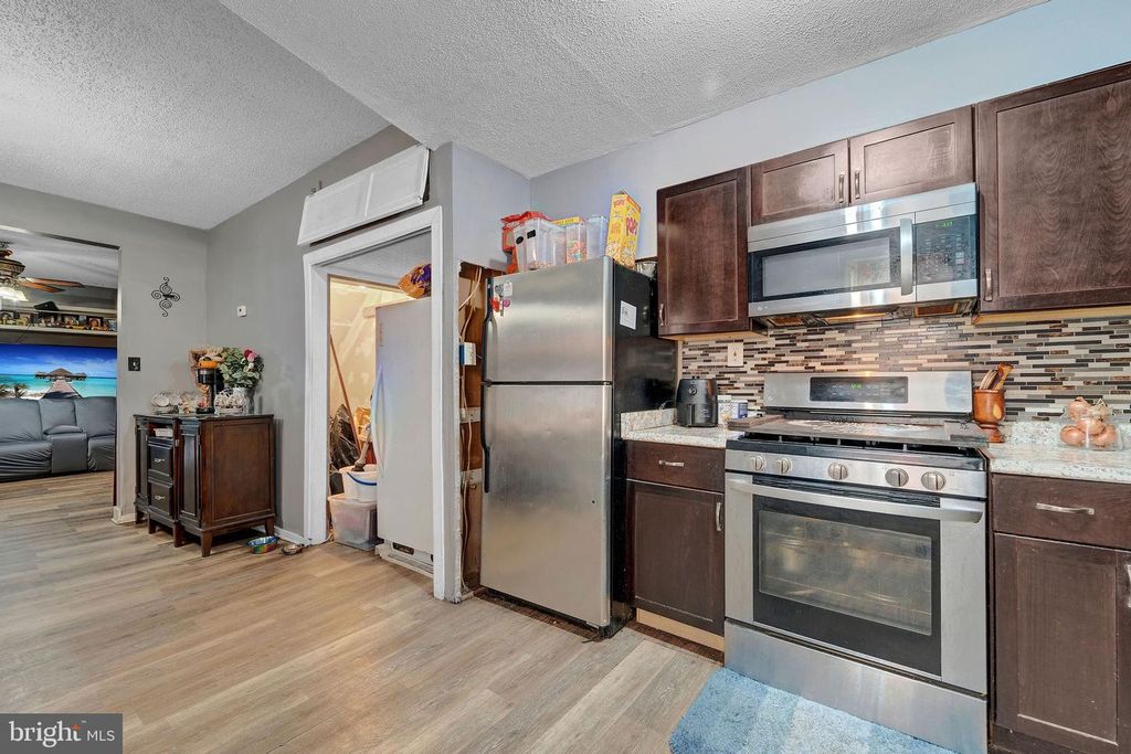 Image 10 of property listing at 3935 N 8TH ST, Philadelphia, PA 19140
