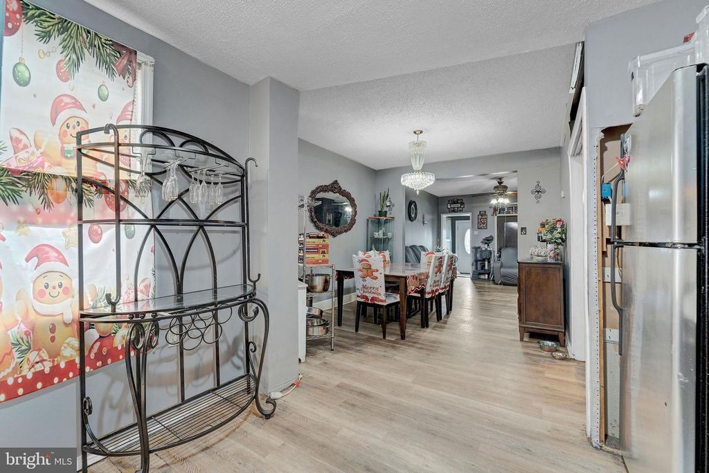 Image 11 of property listing at 3935 N 8TH ST, Philadelphia, PA 19140