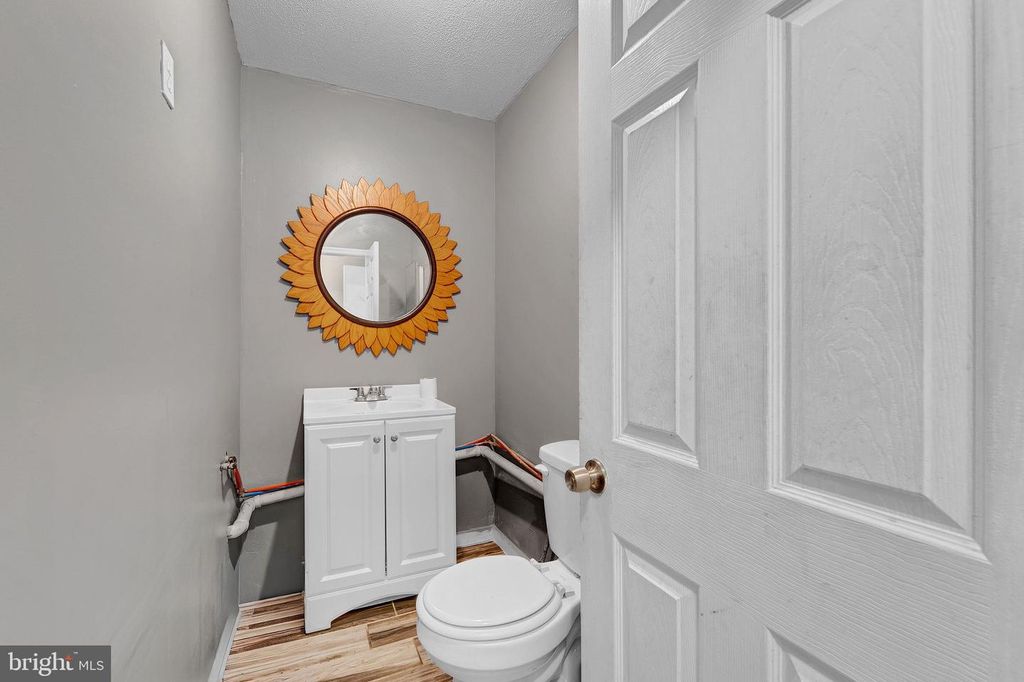 Image 13 of property listing at 3935 N 8TH ST, Philadelphia, PA 19140